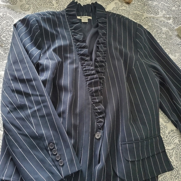 Long sleeve blazer - Picture 1 of 4